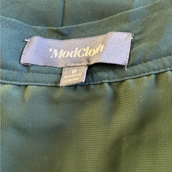 NWOT MODCLOTH Green Midi Skirt - Picture 4 of 9